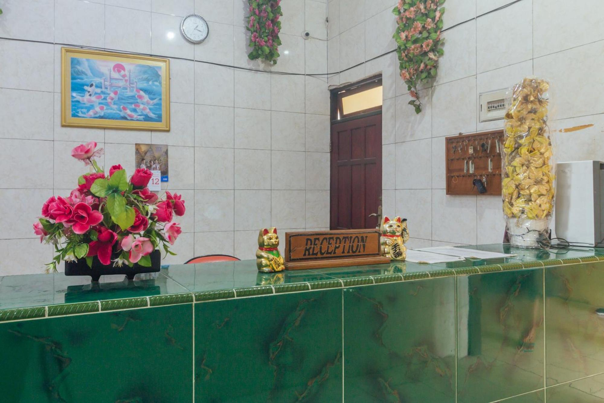 Oyo 2269 Hotel Astika Ambon Ngoại thất bức ảnh