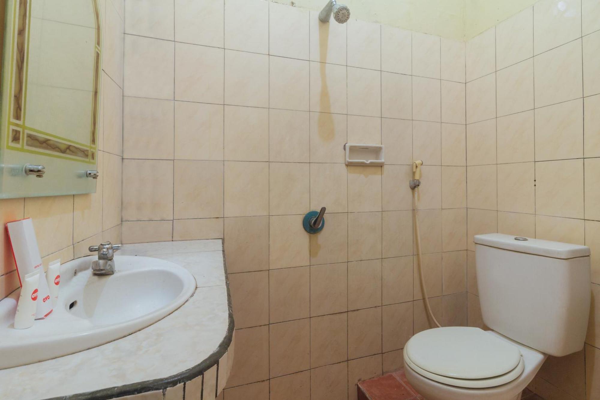 Oyo 2269 Hotel Astika Ambon Ngoại thất bức ảnh
